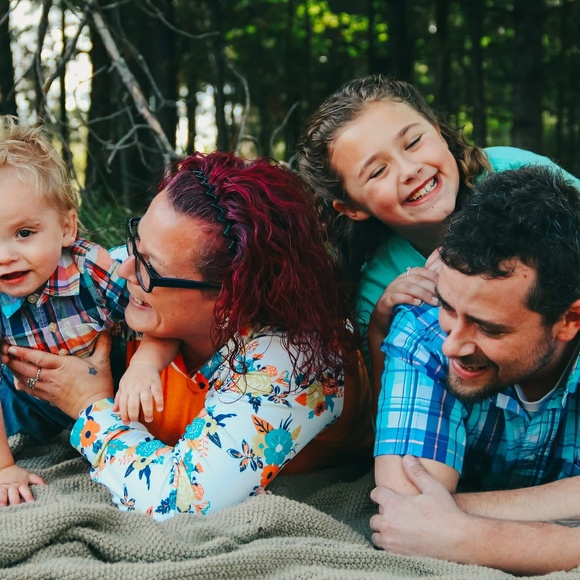 Meet your Posher, Melissa - Picture 1 of 1